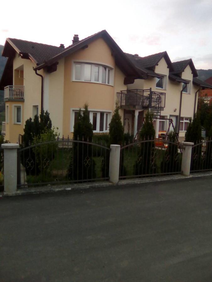 Rooms & Apartment Jozic Prozor Esterno foto